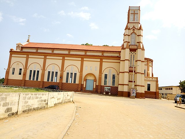 image introuvable https://dev.patrimoine.bj/storage/pmi_BJ-OUE-2024-PMI-01567_image_en_avant_20240111-084355.jpg